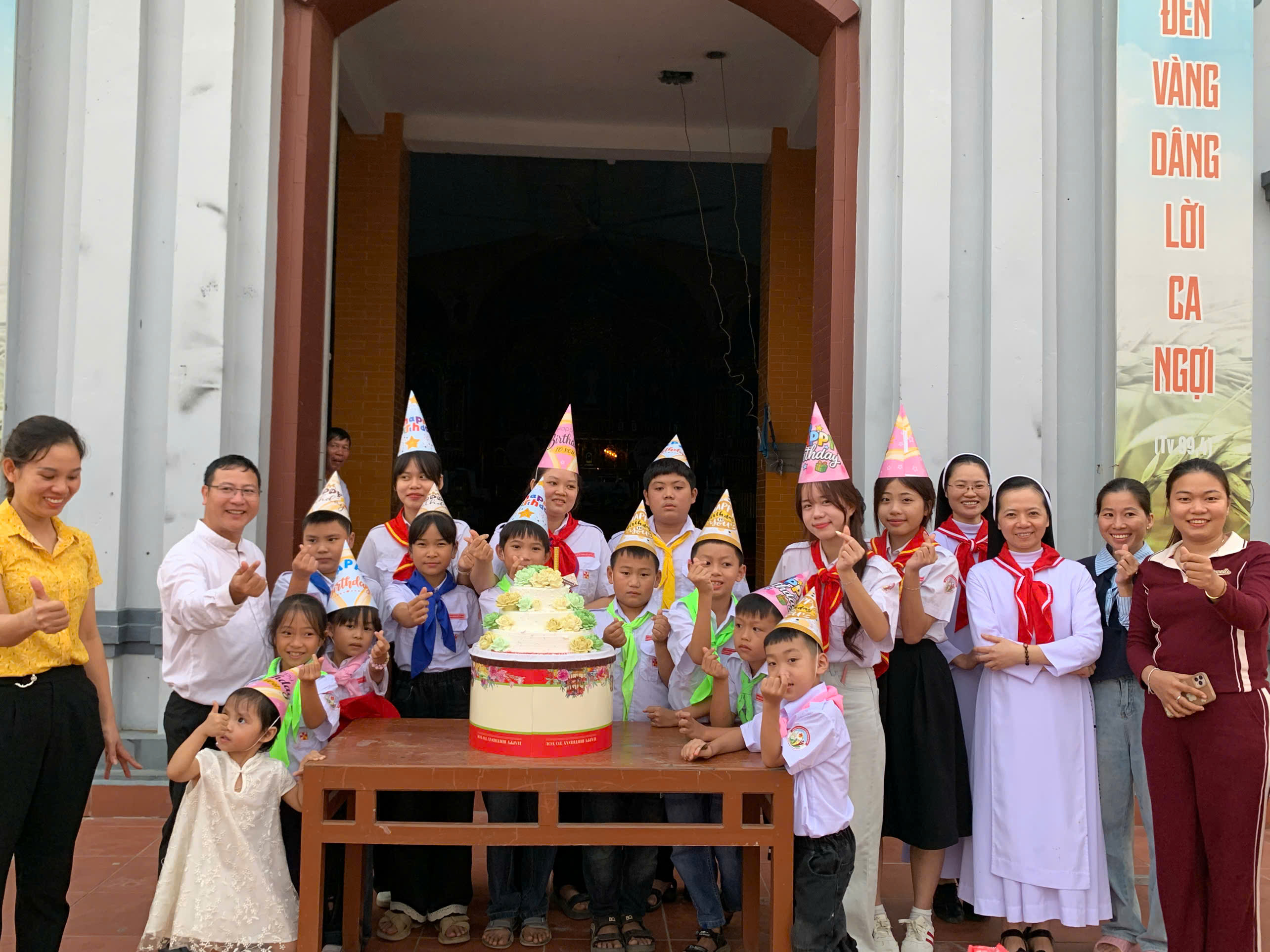 CHÚA NHẬT HỒNG ÂN – MỪNG SINH NHẬT THIẾU NHI & GIÁO LÝ VIÊN THÁNG 10