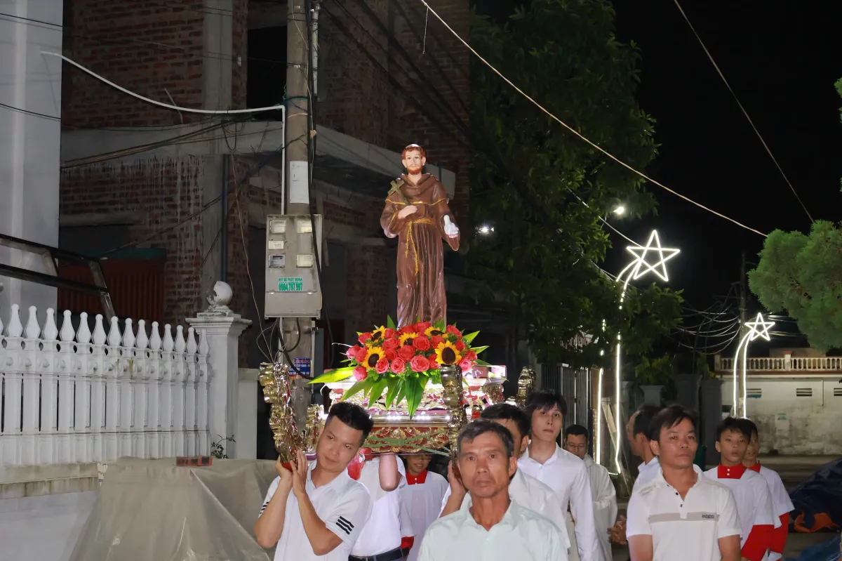 THÁNH LỄ MỪNG KÍNH THÁNH PHANXICÔ ASSISI – QUAN THẦY BAN TRỐNG GIÁO XỨ MINH ĐỨC